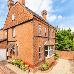 96 Bulmershe Road For Sale