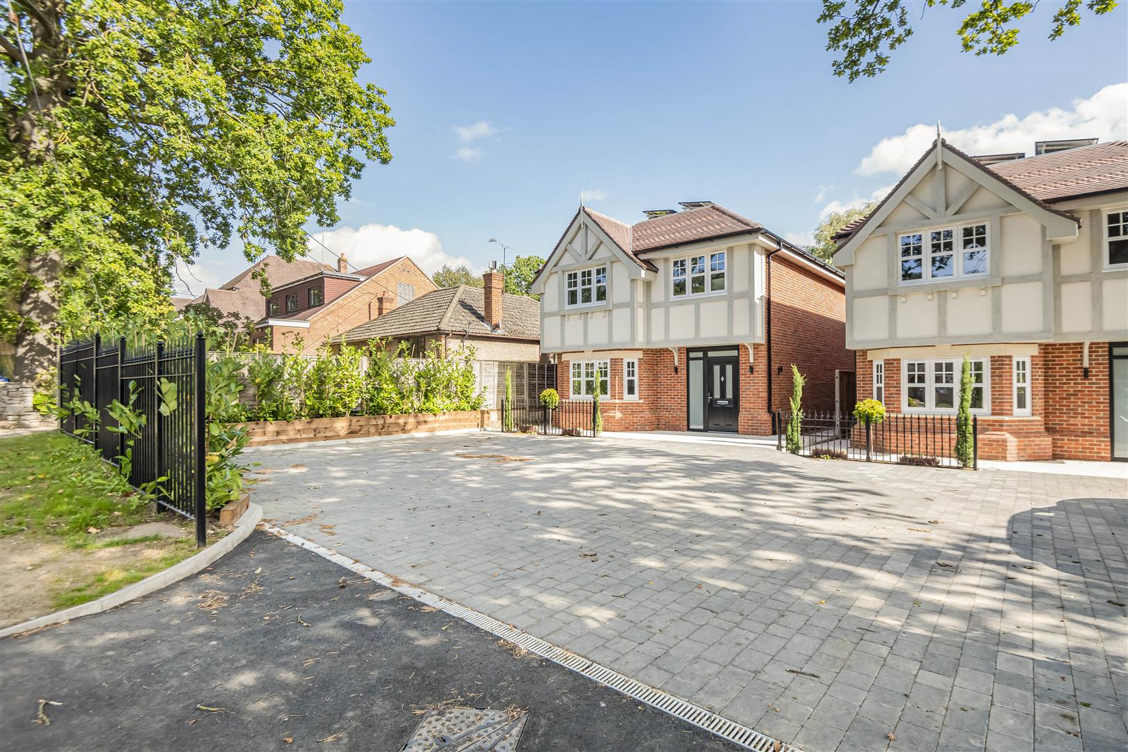 Bearwood Road, Wokingham