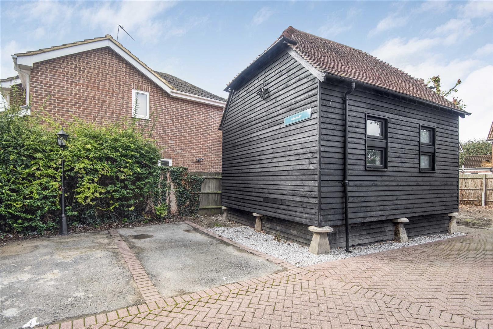 The Granary, Beansheaf Grange, Calcot, RG31 7AA