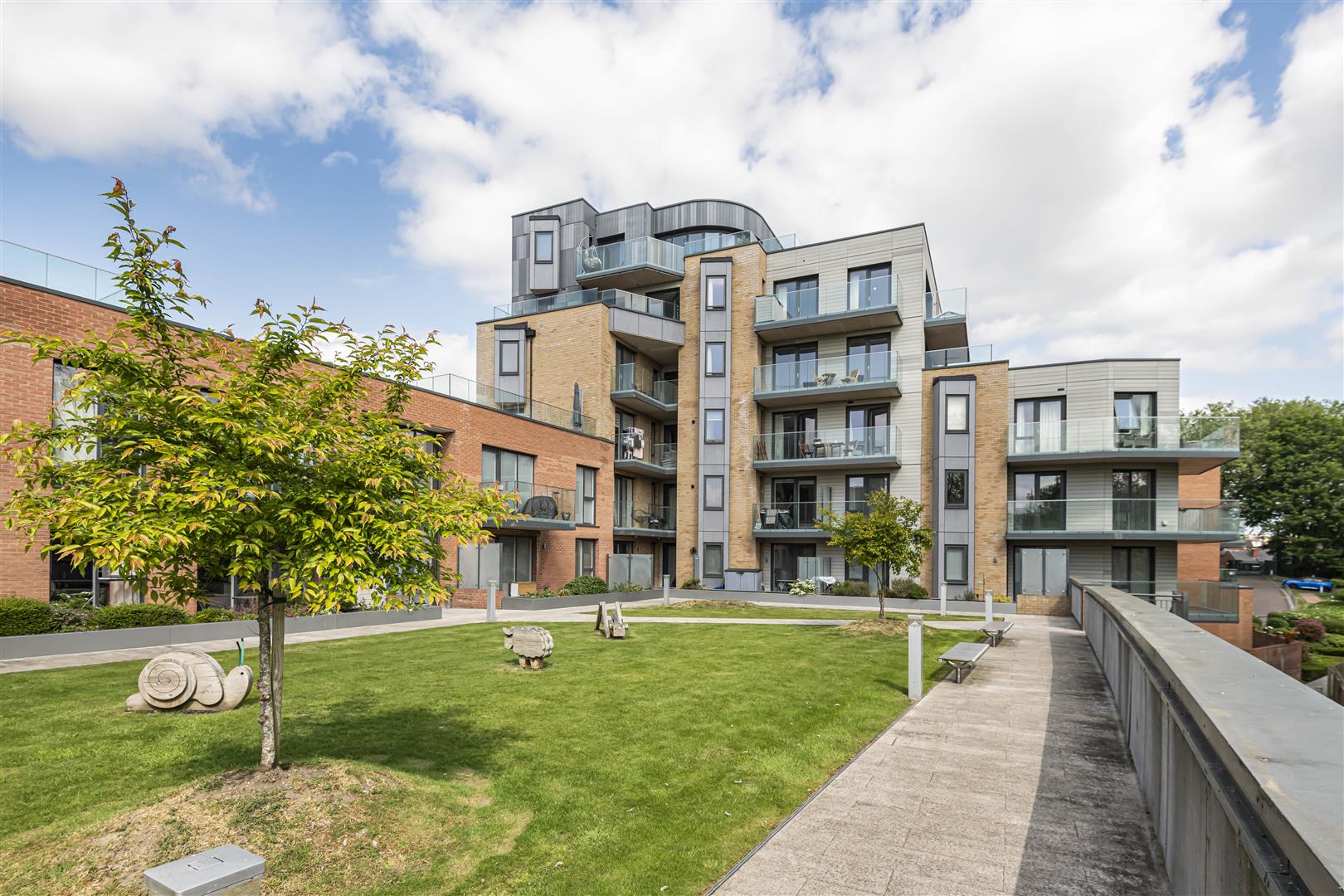 Riverside, Berkeley Avenue, Reading,