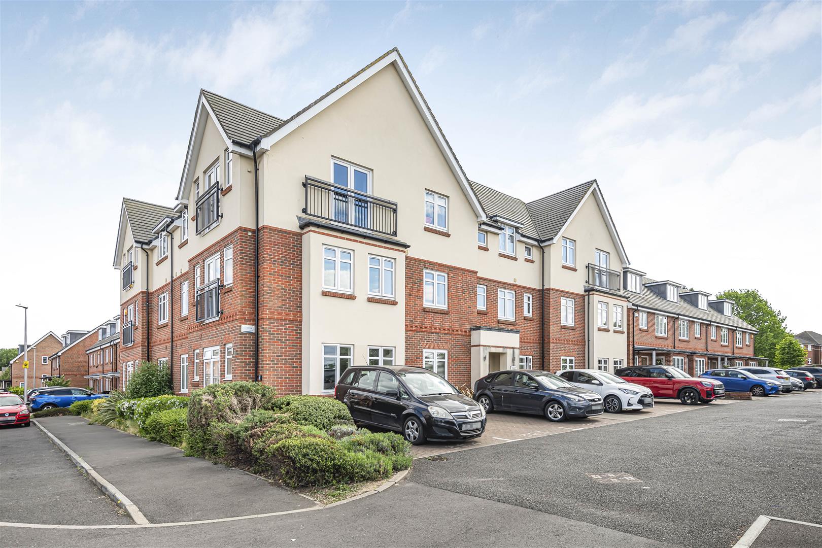 Louden Square, Earley, Reading