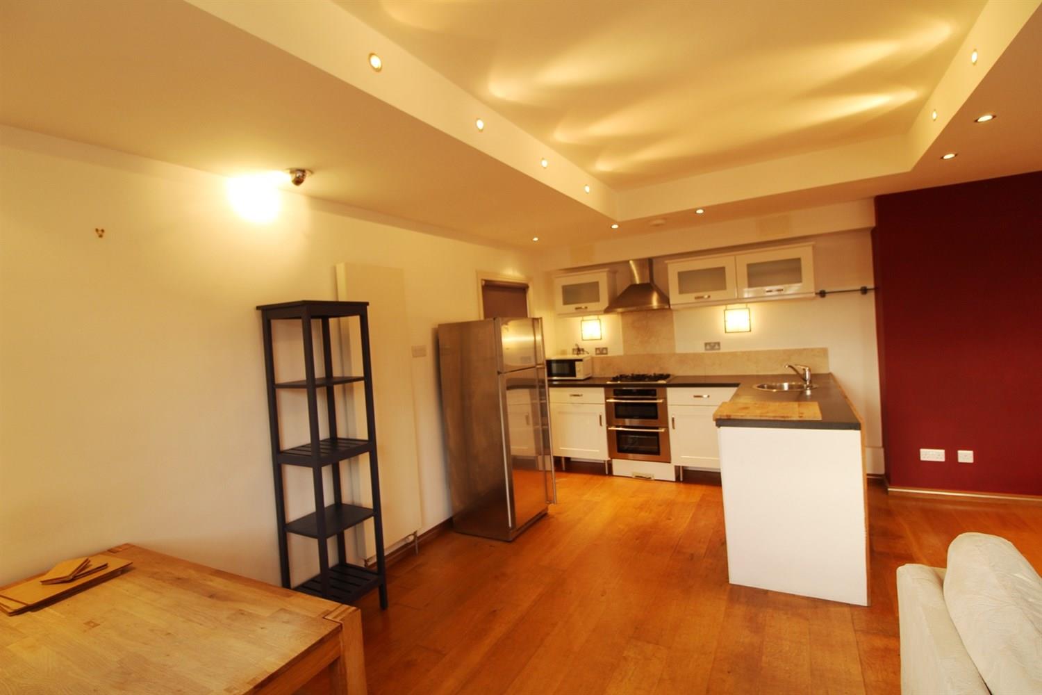 8 Oscar Wilde Road, Reading