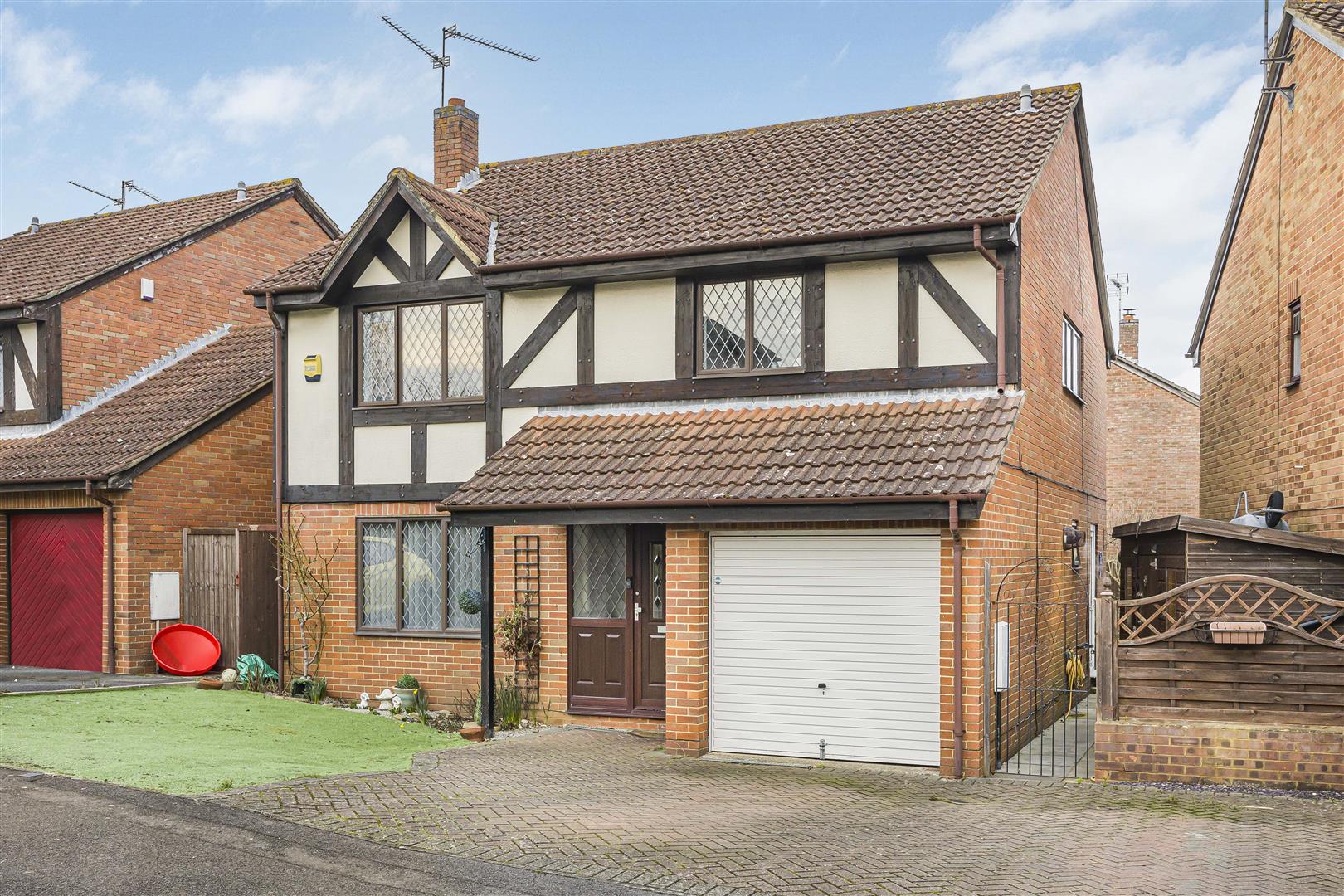 Tamarind Way, Earley