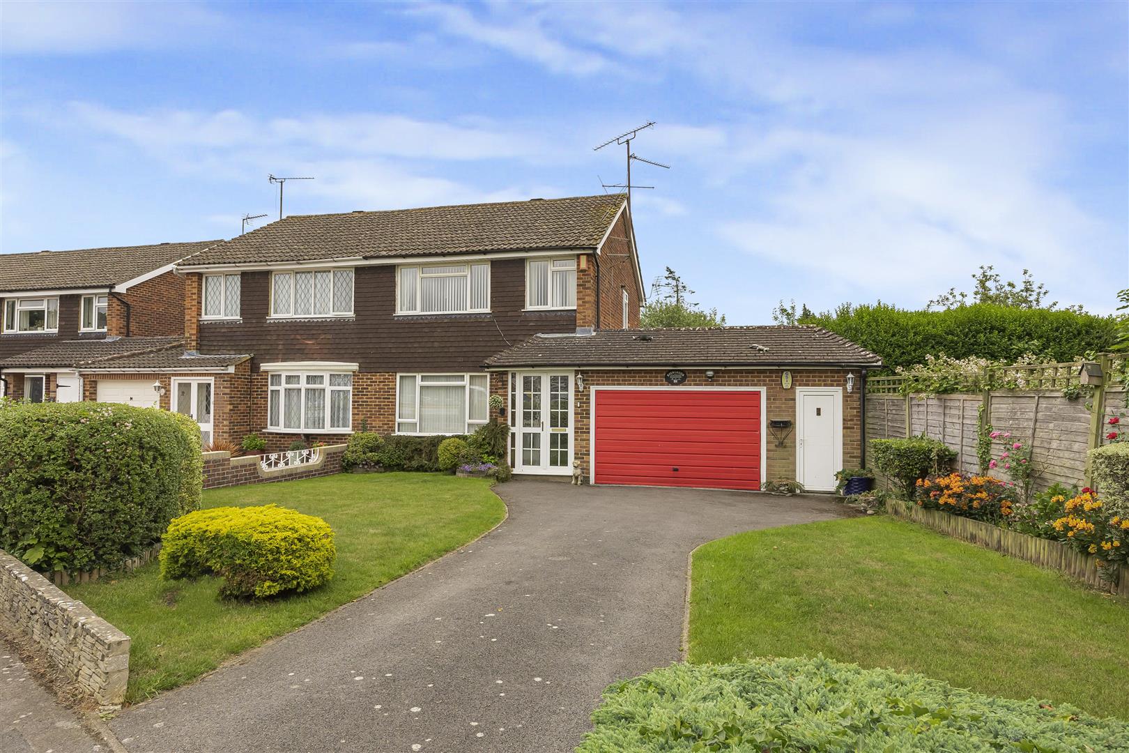 Walnut Way, Tilehurst, Reading