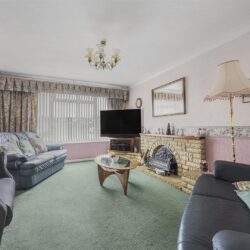 Walnut Way, Tilehurst, Reading