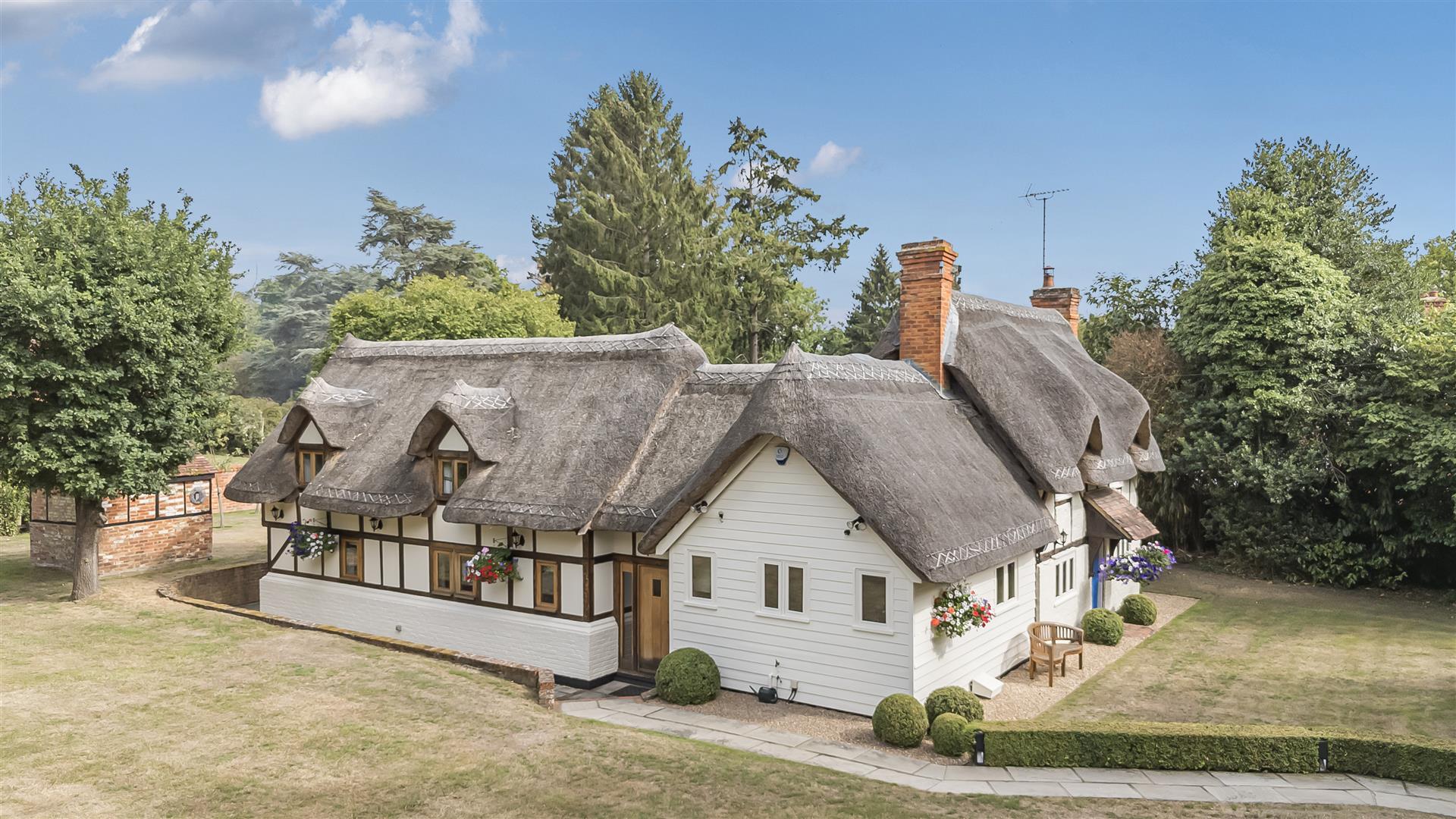 Reading Road, Eversley, Hampshire, RG27 0RP