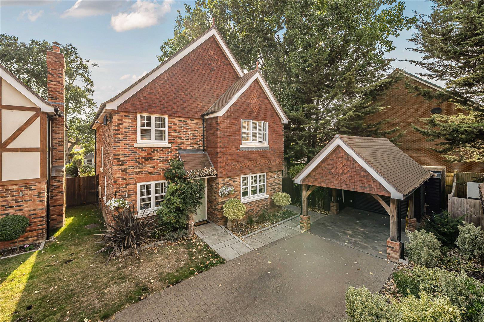 Croft Road, Shinfield, Berkshire, RG2 9EX
