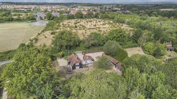 Fox Covert Cottage Image