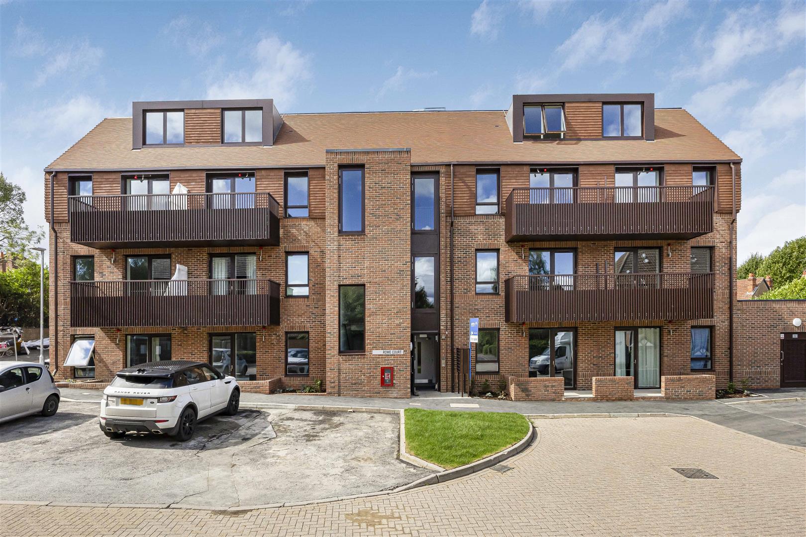 Grovelands Road, Reading