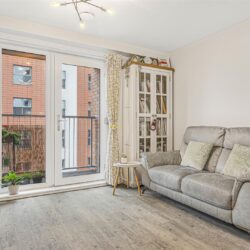2 Silver Street, Reading