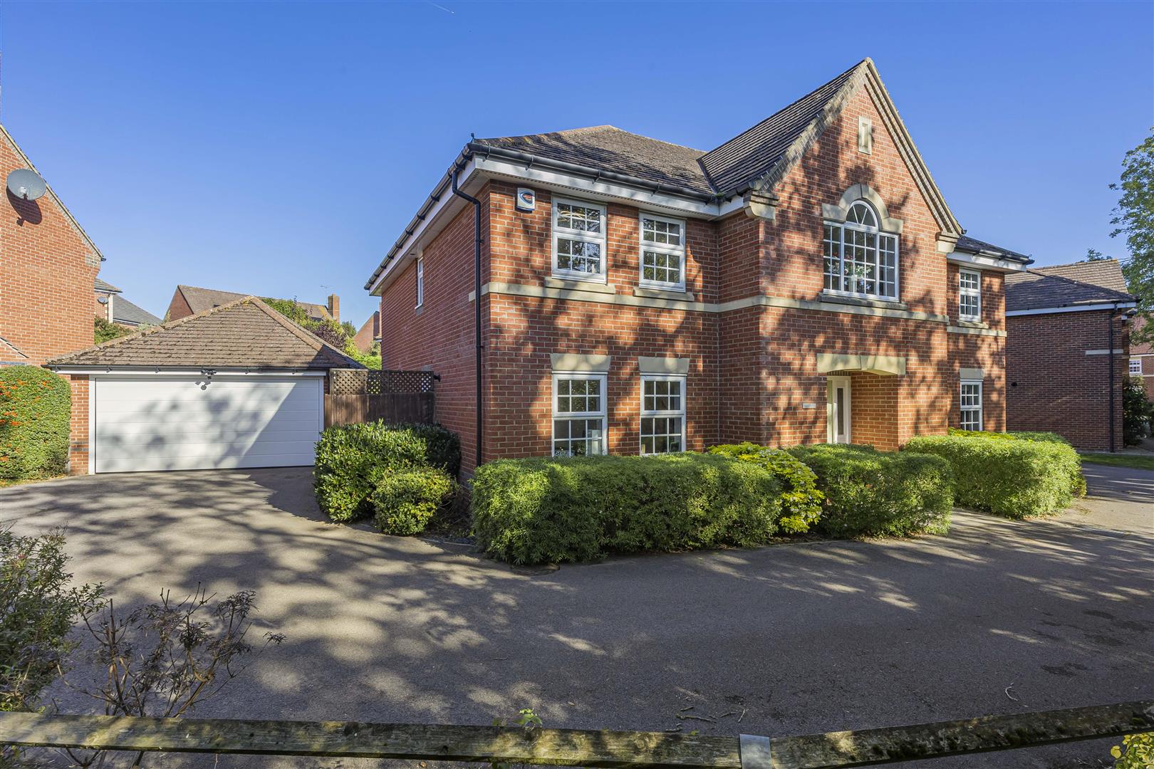 Mimosa Drive, Shinfield, Reading