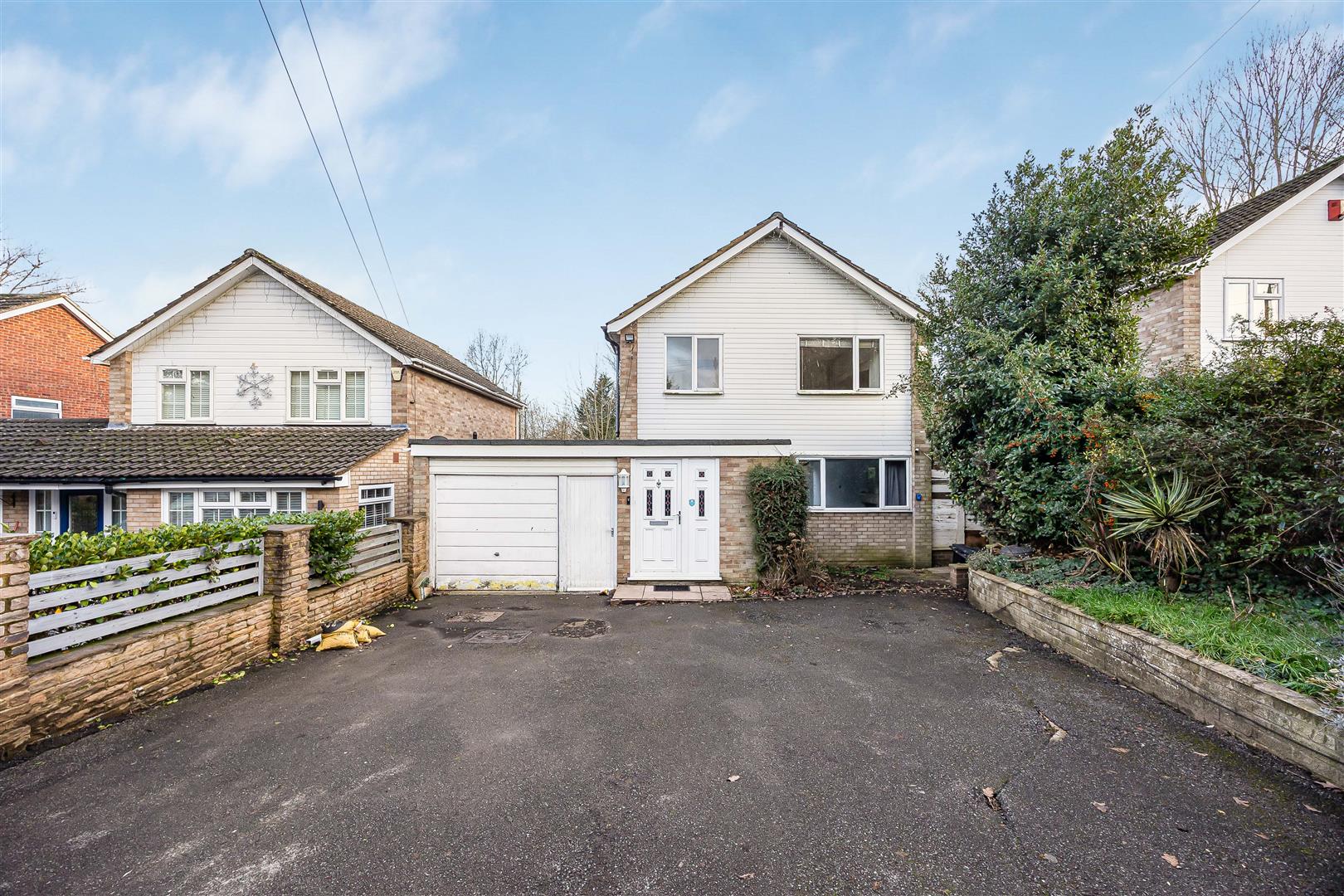 Loddon Bridge Road, Woodley, Reading