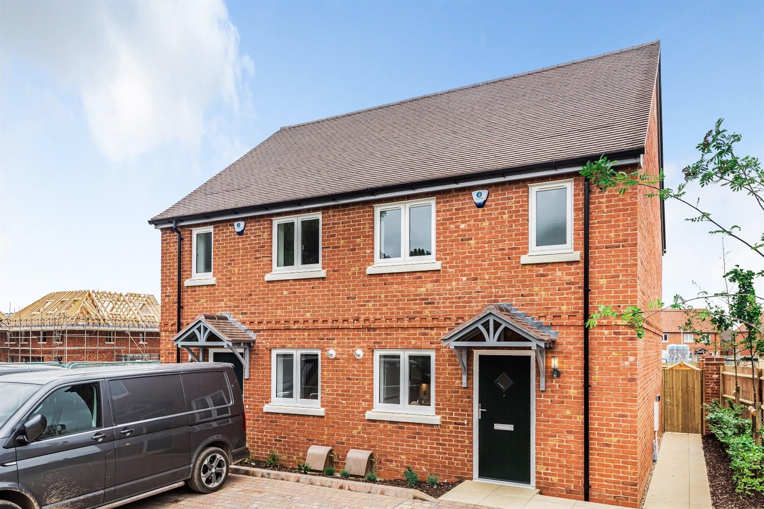 Lansdowne View, Tilehurst, Reading