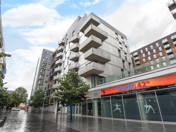 Flat 31, Halcyon Image