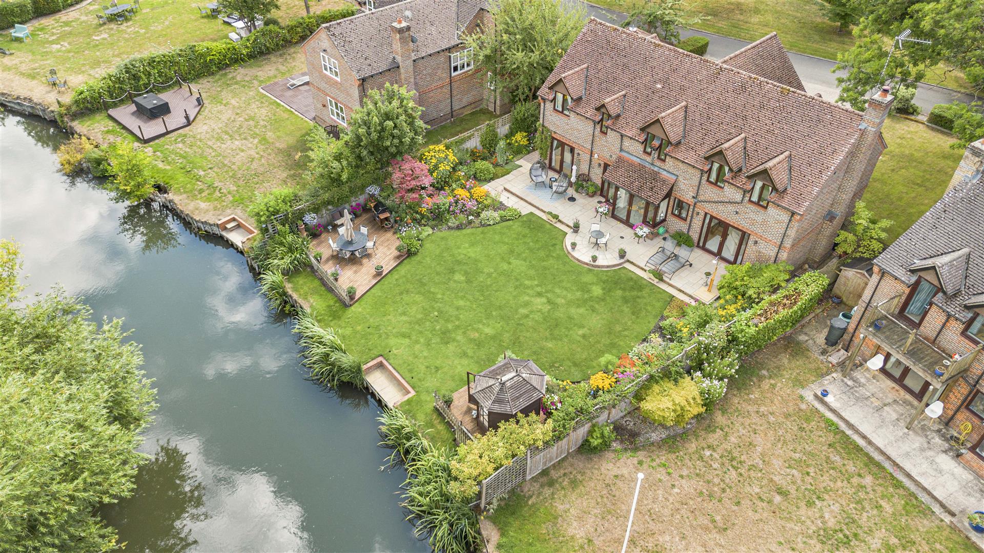 Dewe Lane, Burghfield, Reading, RG30