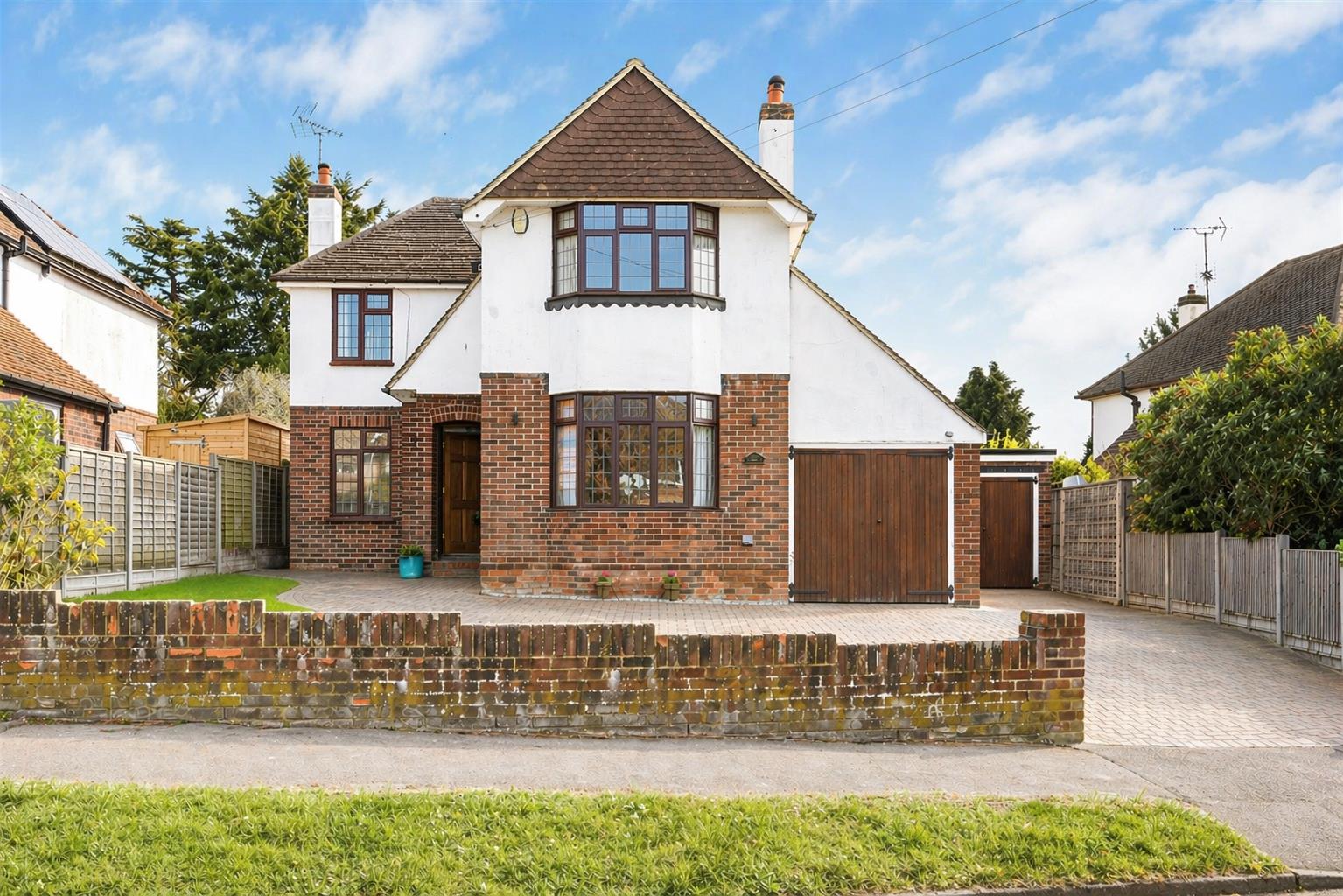 Erleigh Court Drive, Earley, Reading