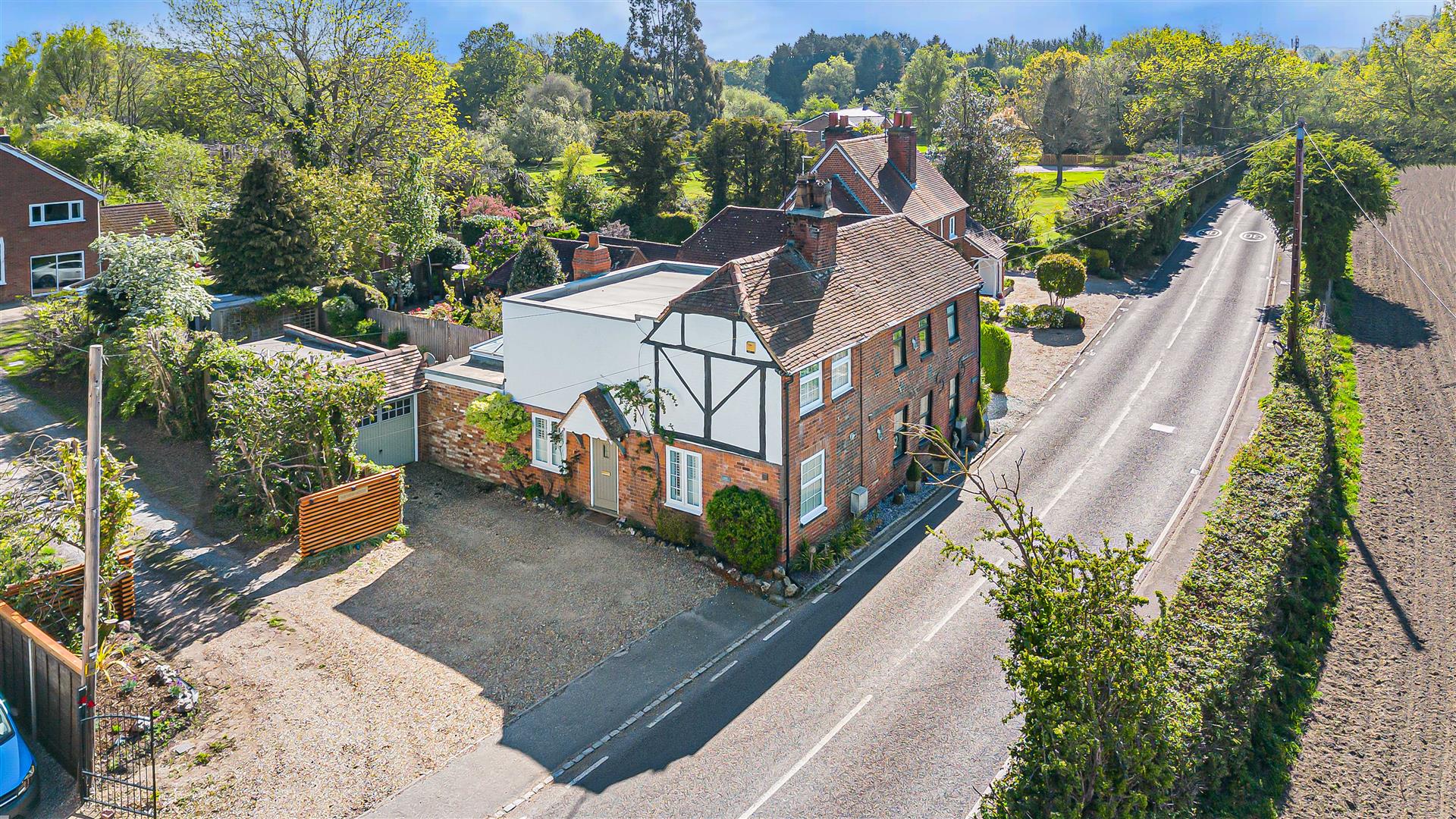 Wokingham Road, Hurst RG10