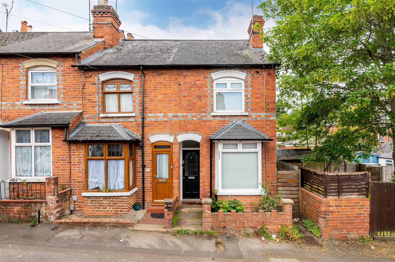 Auckland Road, Reading RG6