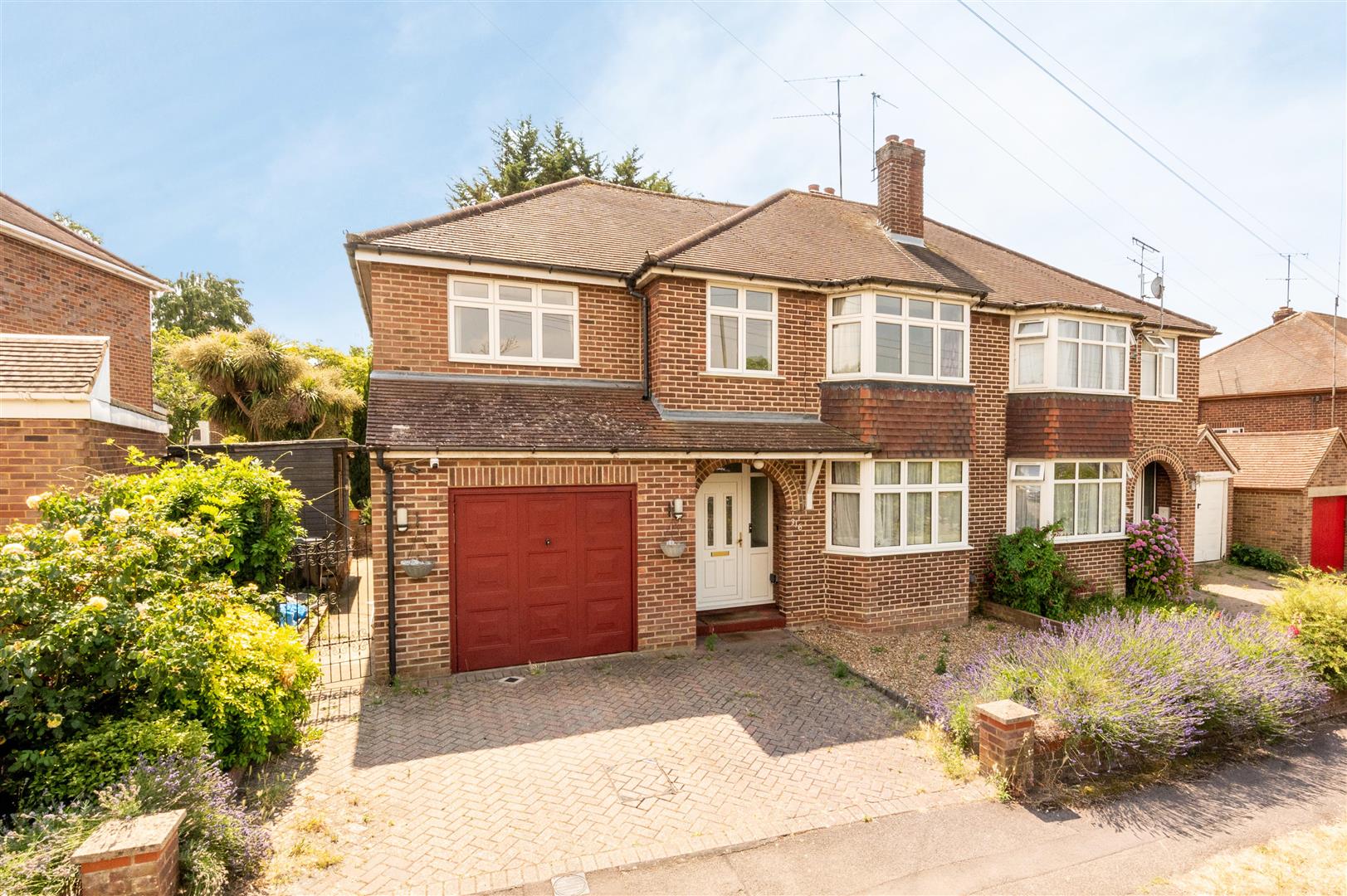 London Road, Earley RG6