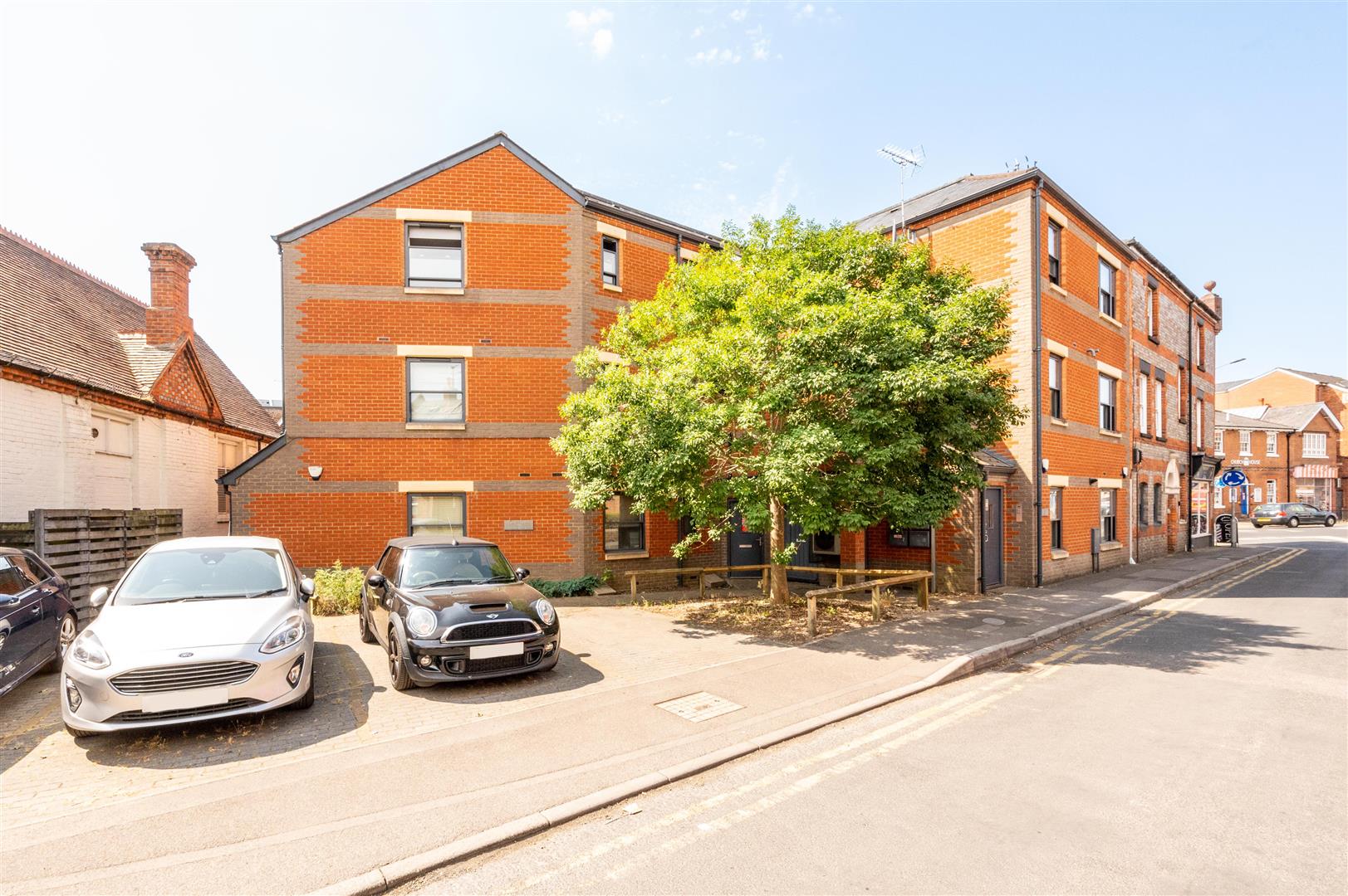 Gosbrook Road, Caversham, Reading